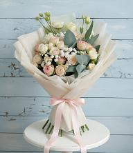 Букет цветов из:  Розы и Лизиантусы в Семилуках