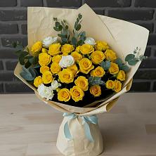 Букет цветов из:  Розы в Семилуках