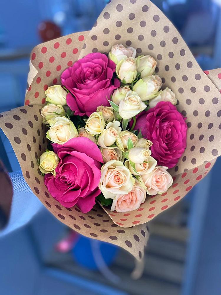 Букет цветов из: Розы в Семилуках