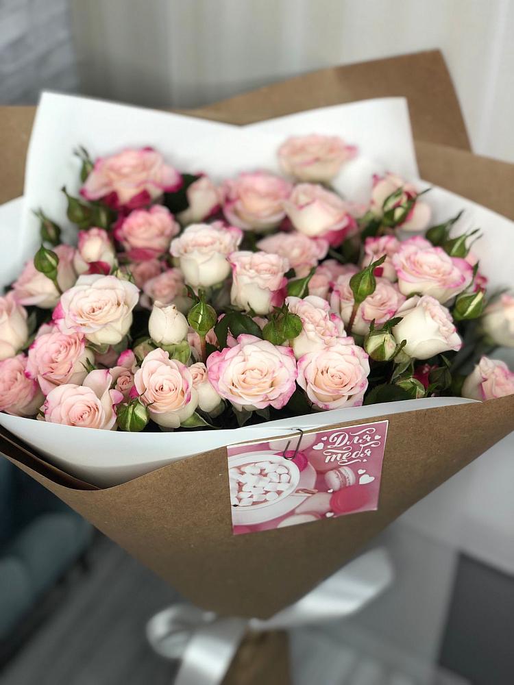 Букет цветов из: Розы в Семилуках