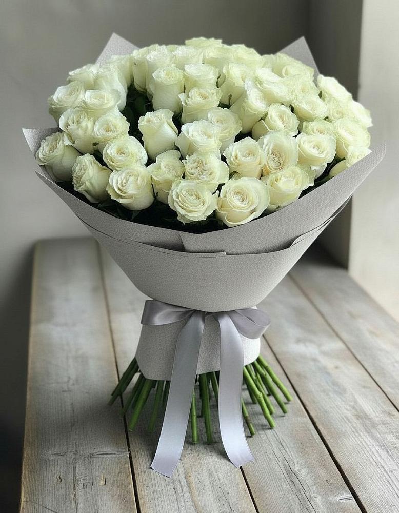 Букет 35 Белых роз в Семилуках