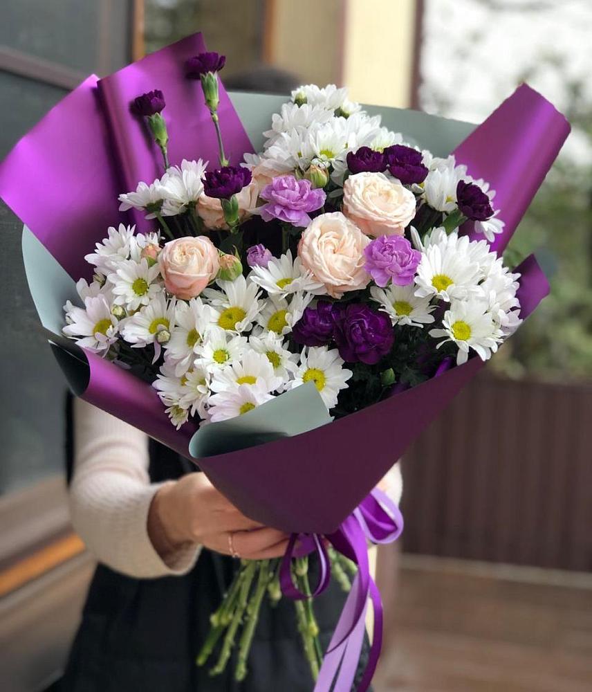 Букет цветов из: Хризантемы, Гвоздики и Розы в Семилуках