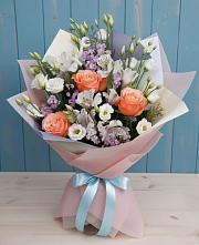 Букет цветов из:  Лизиантусы, Розы, Альстромерии и Гипсофила в Семилуках