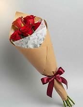 Букет цветов из:  Розы в Семилуках