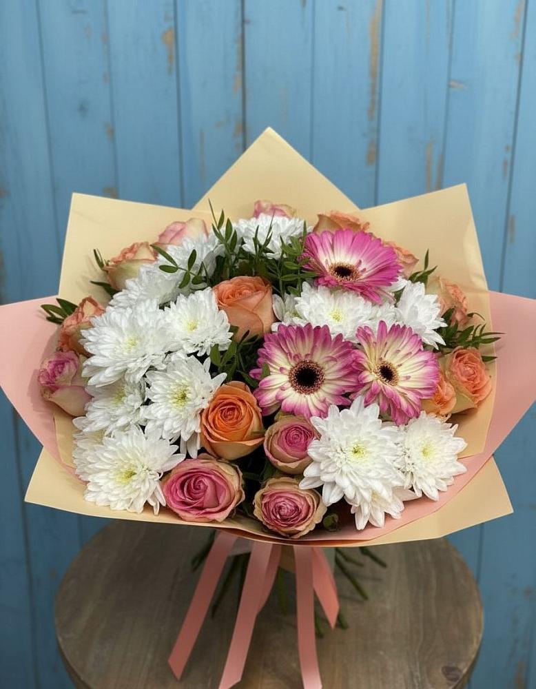 Букет цветов из: Розы, Герберы и Хризантемы в Семилуках
