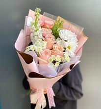 Букет цветов из:  Хризантемы и Розы в Семилуках