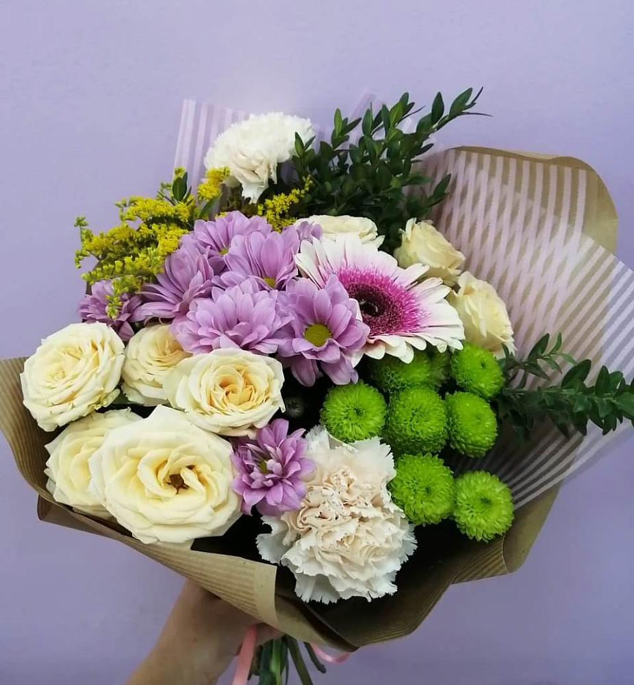 Букет цветов из: Хризантемы, Розы, Гвоздики и Герберы в Семилуках