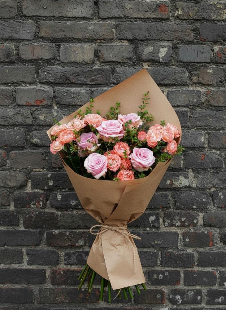 Букет цветов из: Розы в Семилуках