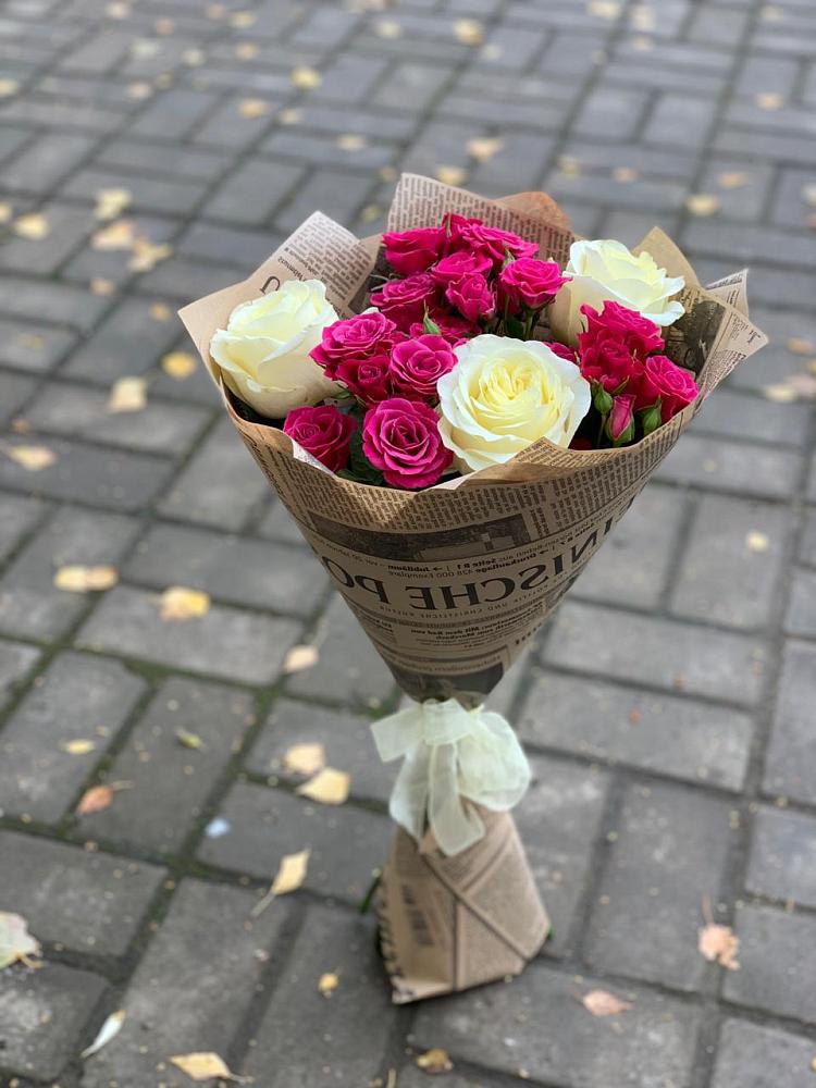 Букет цветов из: Розы в Семилуках