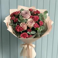 Букет цветов из:  Гвоздики и Розы в Семилуках