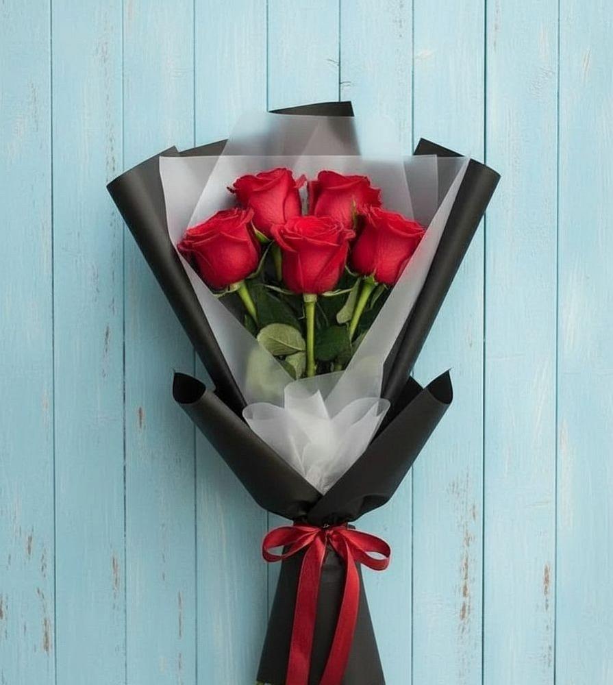 Букет цветов из: Розы в Семилуках