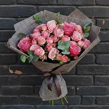 Букет цветов из:  Розы в Семилуках